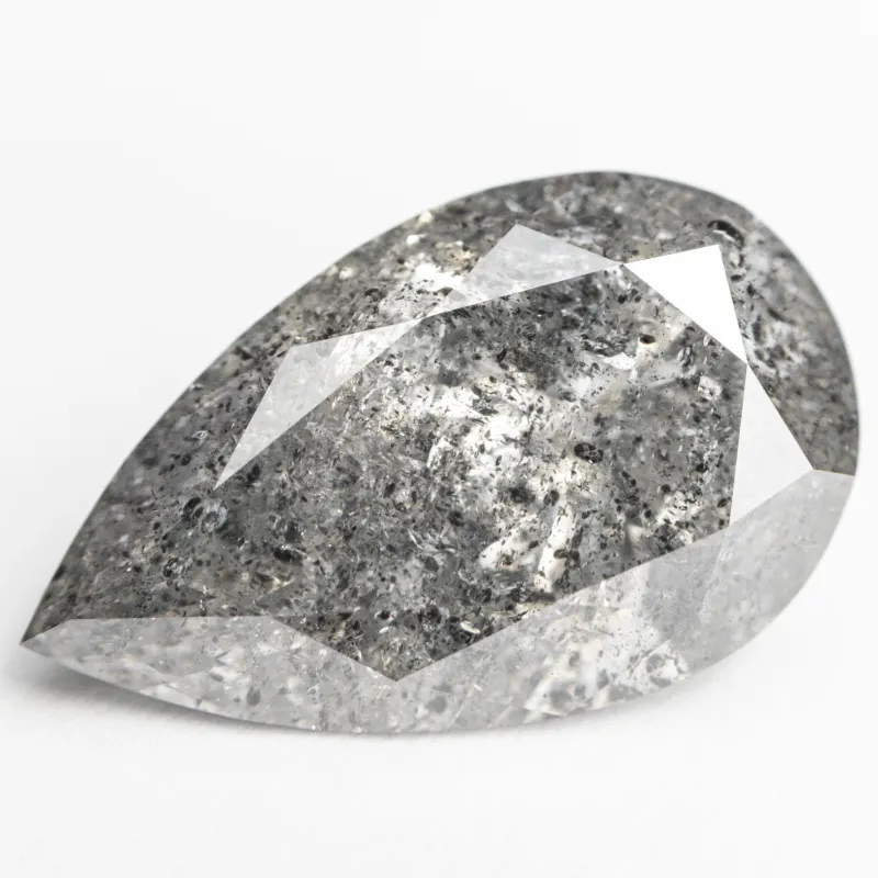 Teardrop Salt-And-Pepper diamond tempe